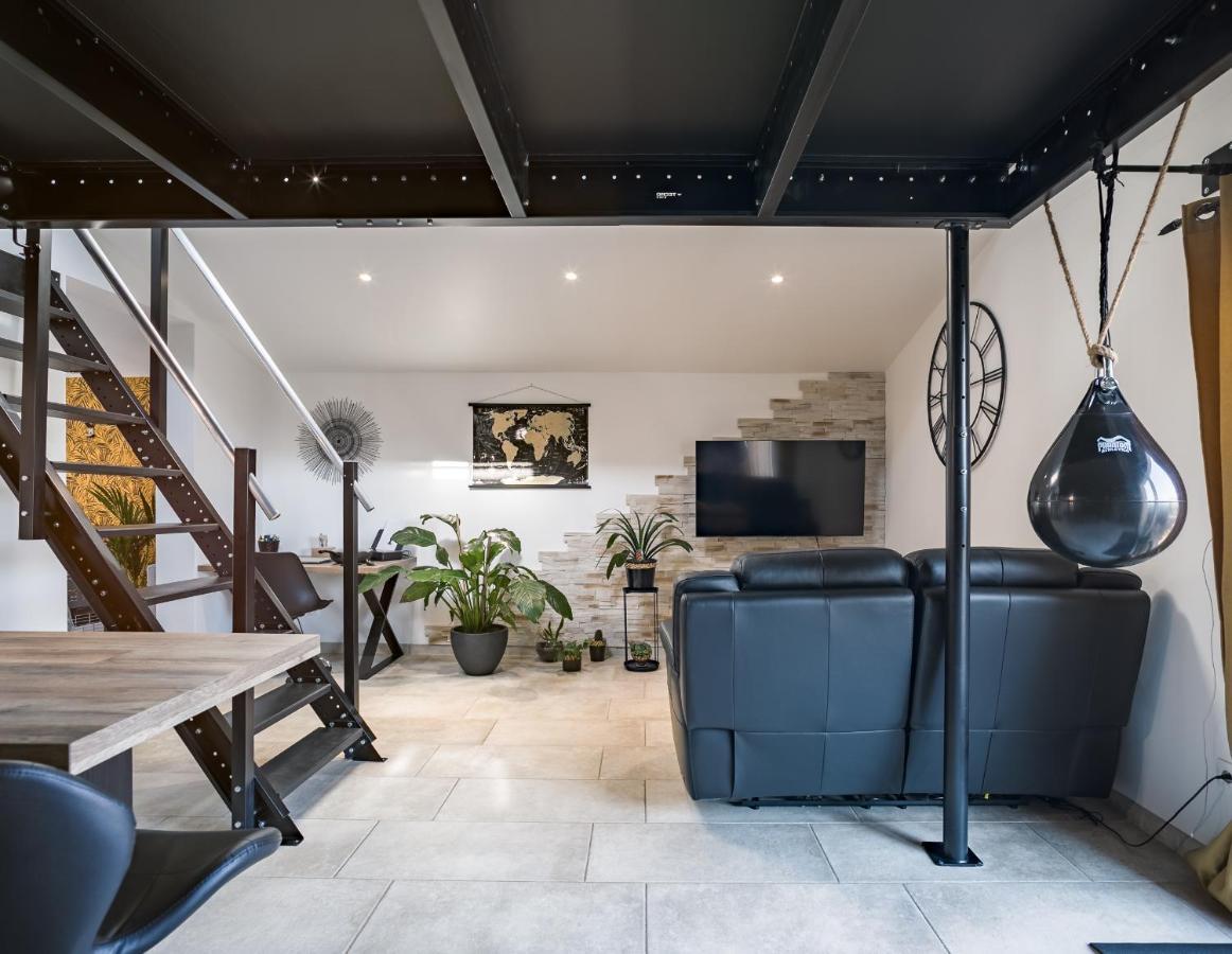 Loft Avec Jardin Et Parking Prive Apartment ทรัวส์ ภายนอก รูปภาพ